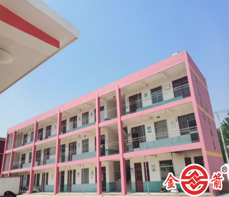 滕州市东沙河镇堌堆小学北教学楼南立面照片